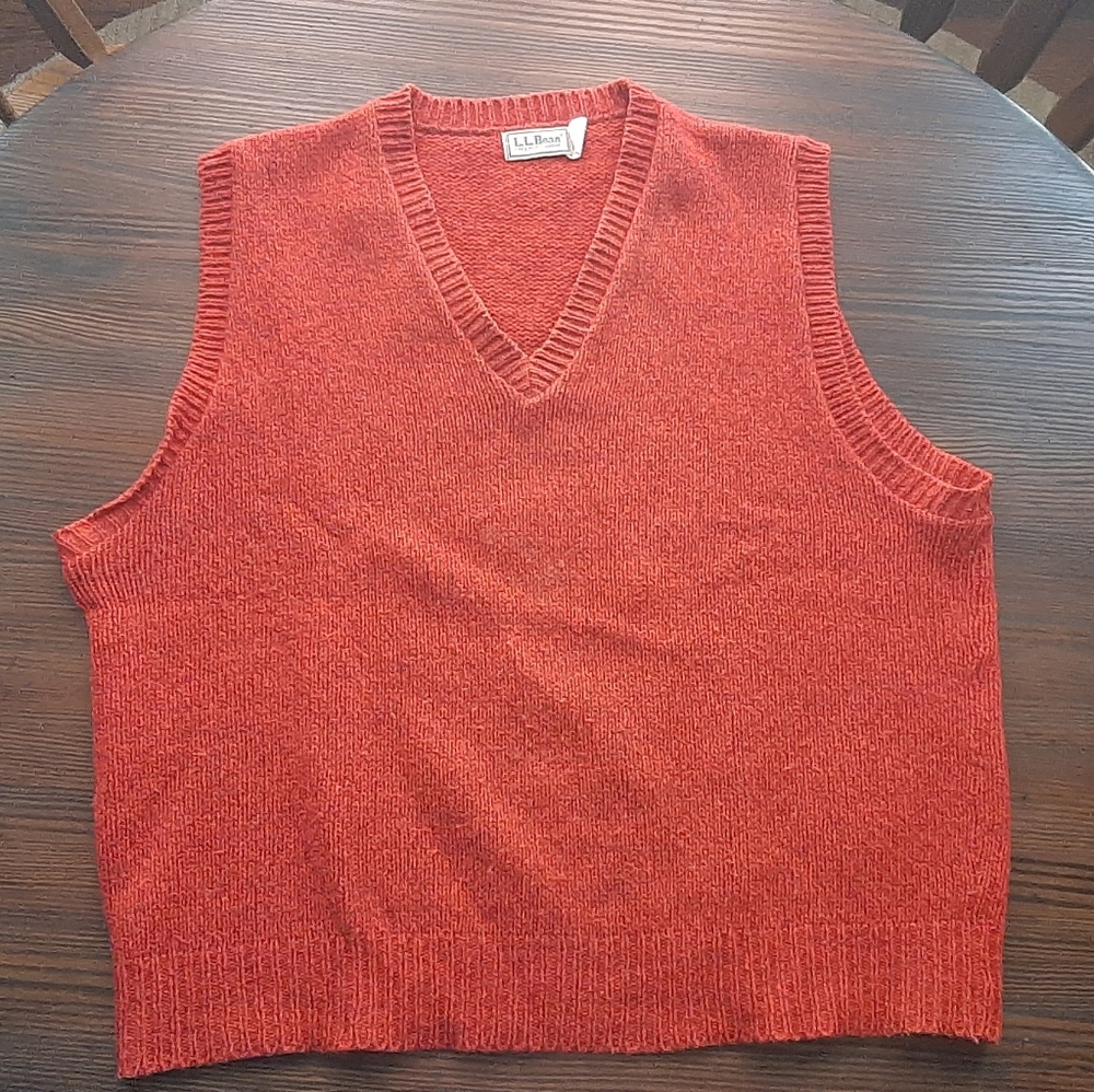 Vintage Men's L.L. Bean Red Sweater Vest Wool Blend Size XL Made in USA